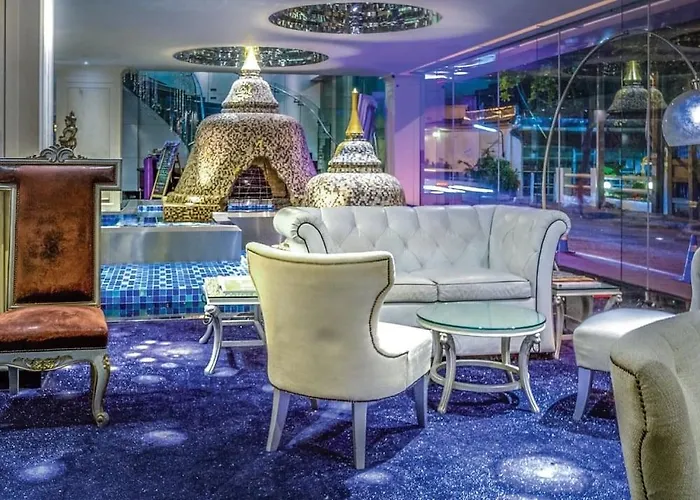 Night - Asoke Sukhumvit 15 Hotel 4*