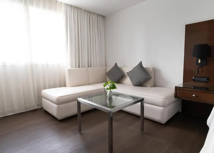 Night - Asoke Sukhumvit 15 Бангкок
