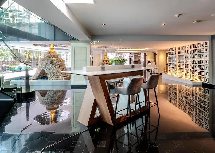 Night - Asoke Sukhumvit 15 Отель Бангкок
