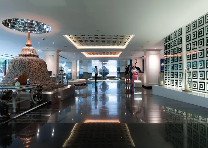 Night - Asoke Sukhumvit 15 Отель 4*