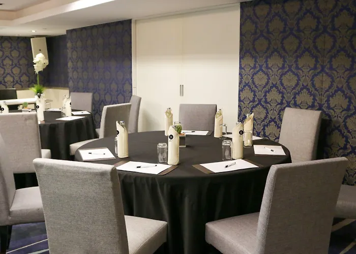 Night - Asoke Sukhumvit 15 4* Бангкок