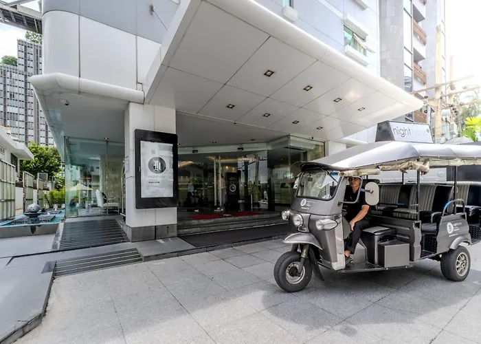 Night - Asoke Sukhumvit 15 Бангкок