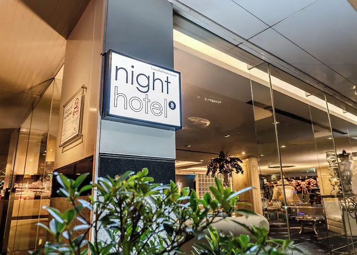 Night - Asoke Sukhumvit 15 Отель Бангкок